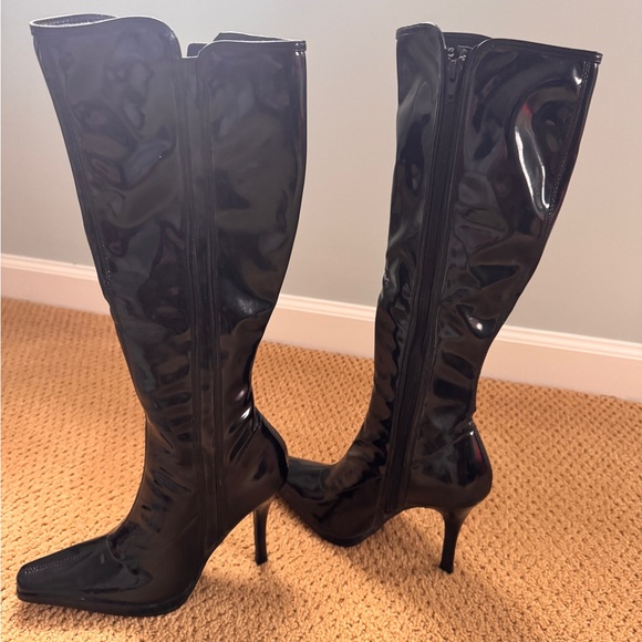 Black Patent Leather Knee-High Boots - Picture 3 of 3